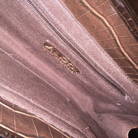 Brown animal print clutch w/magnetic closure - Picture 4 of 4